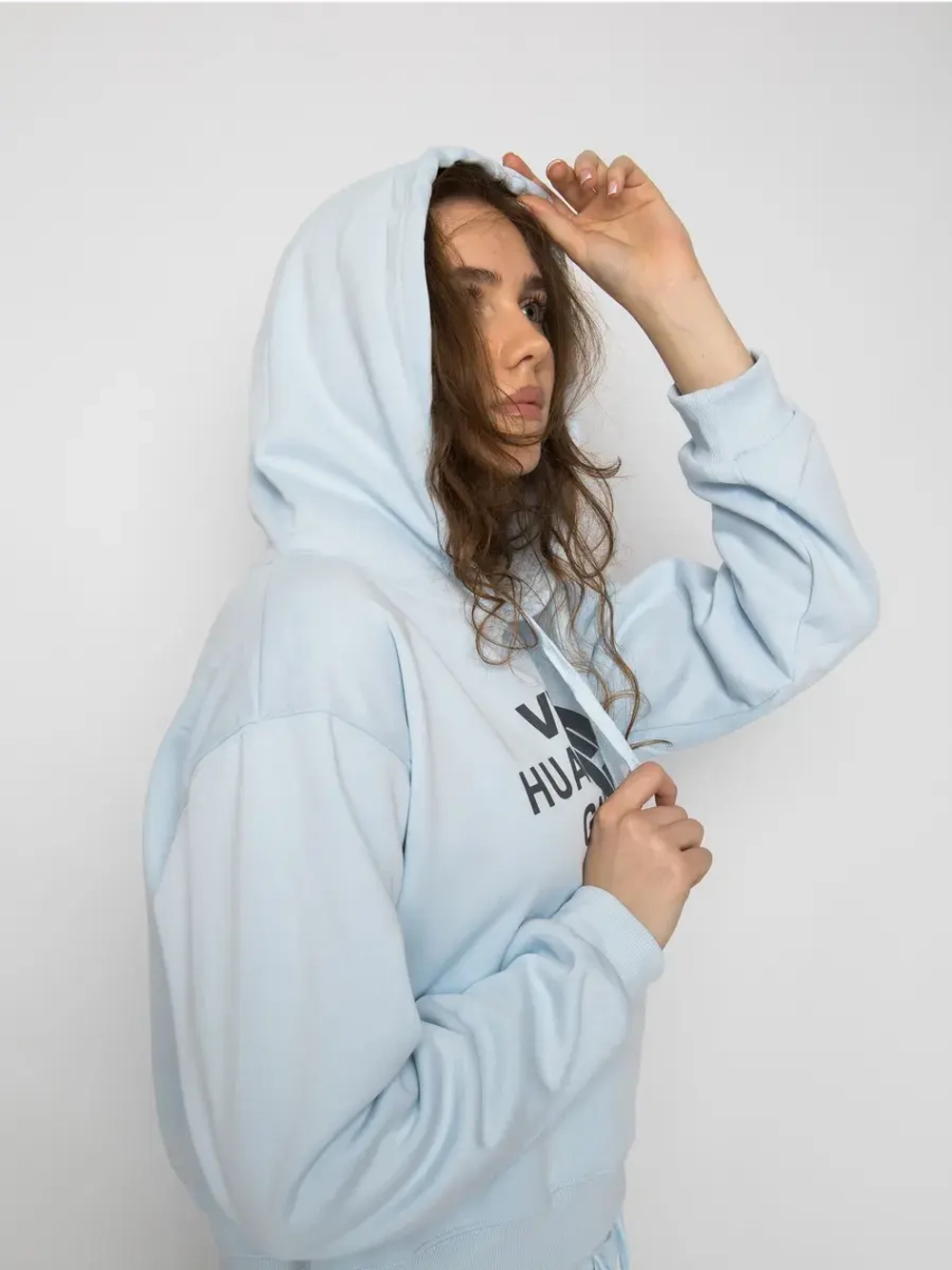 Спортивный костюм с капюшоном