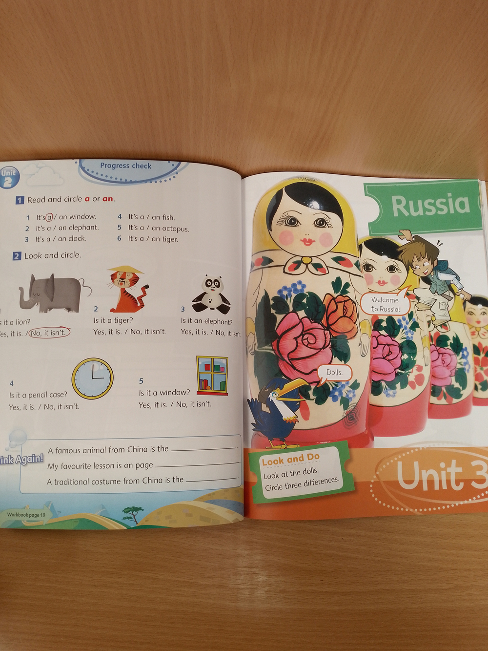 Next Move British English Level 1 Student's Book Pack (+DVD)