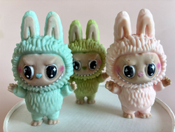 Фигурка из шоколадной глазури "Лабубу", цвет в ассорт.