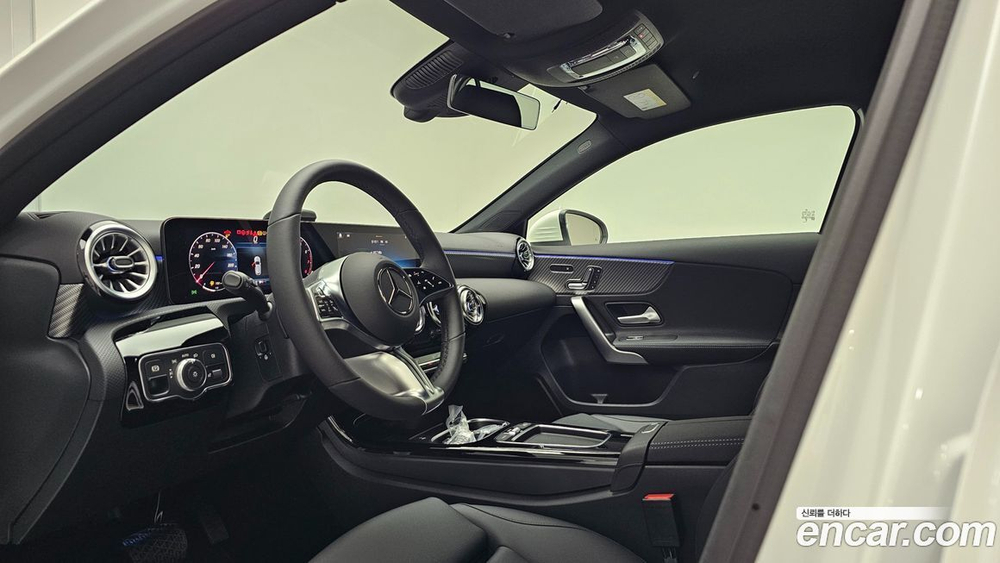 Mercedes-Benz A-Class W177 A220 Hatchback (02.2024)