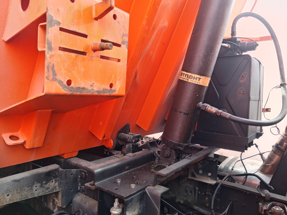 КамАЗ 6520 6x4 Самосвал 6520-26012-53 (Дизельный, 11,8 л, 400 л.с., МТ)