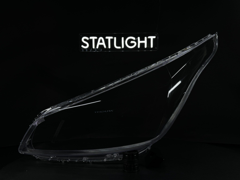 Левое стекло фары KIA RIO 4 2017-2020