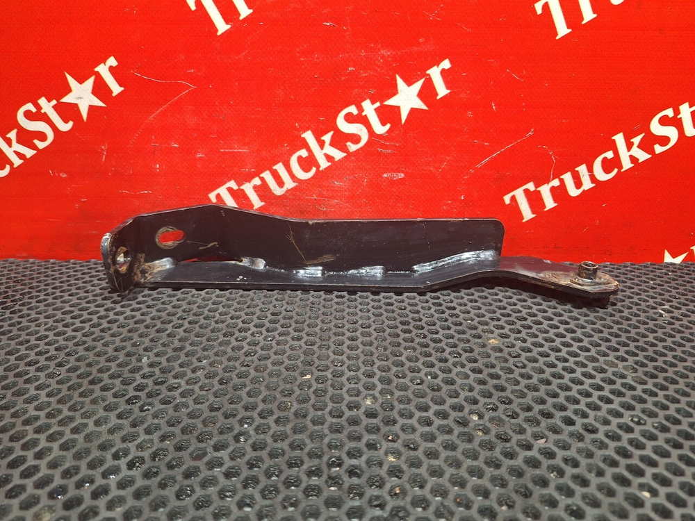 Кронштейн защиты двигателя правый