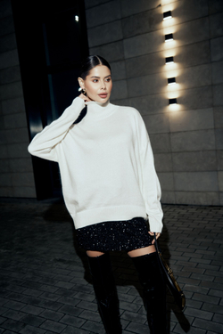 Юбка мини в черном цвете с пайетками