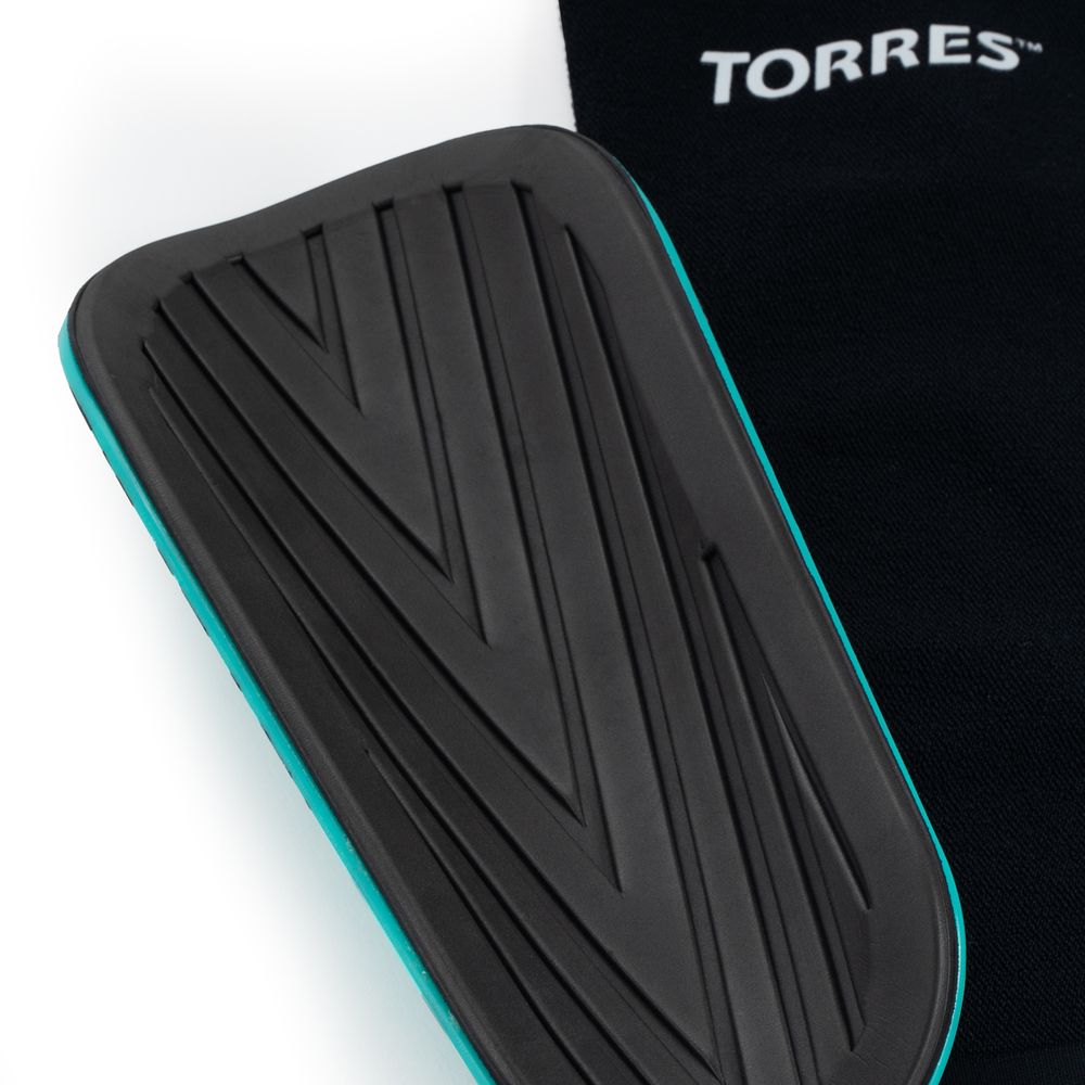 Щитки футбольные TORRES Pro FS2308L, с чулком, размер L