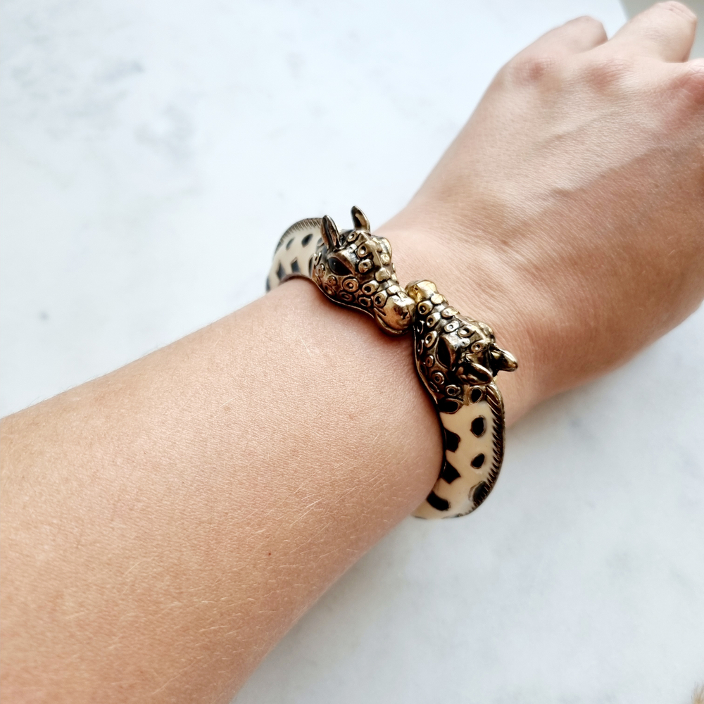 Браслет с жирафами