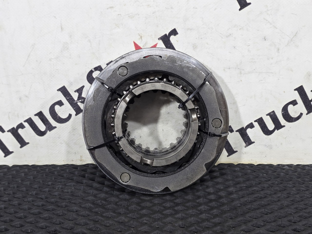 Муфта КПП в сборе  2018г