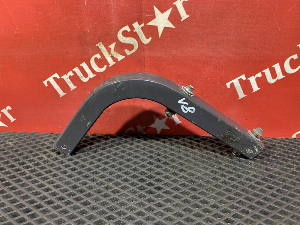 Кронштейн бачка омывателя