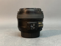 Nikon 50mm f/1,8G AF-S Nikkor, резинка на корпусе отклеивается