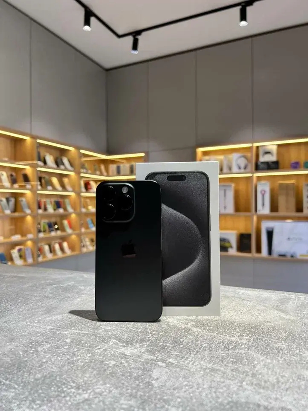 Apple iPhone 15 Pro Max 512Gb Б/У Черный