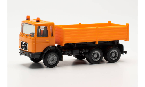Самосвал MAN, оранжевый