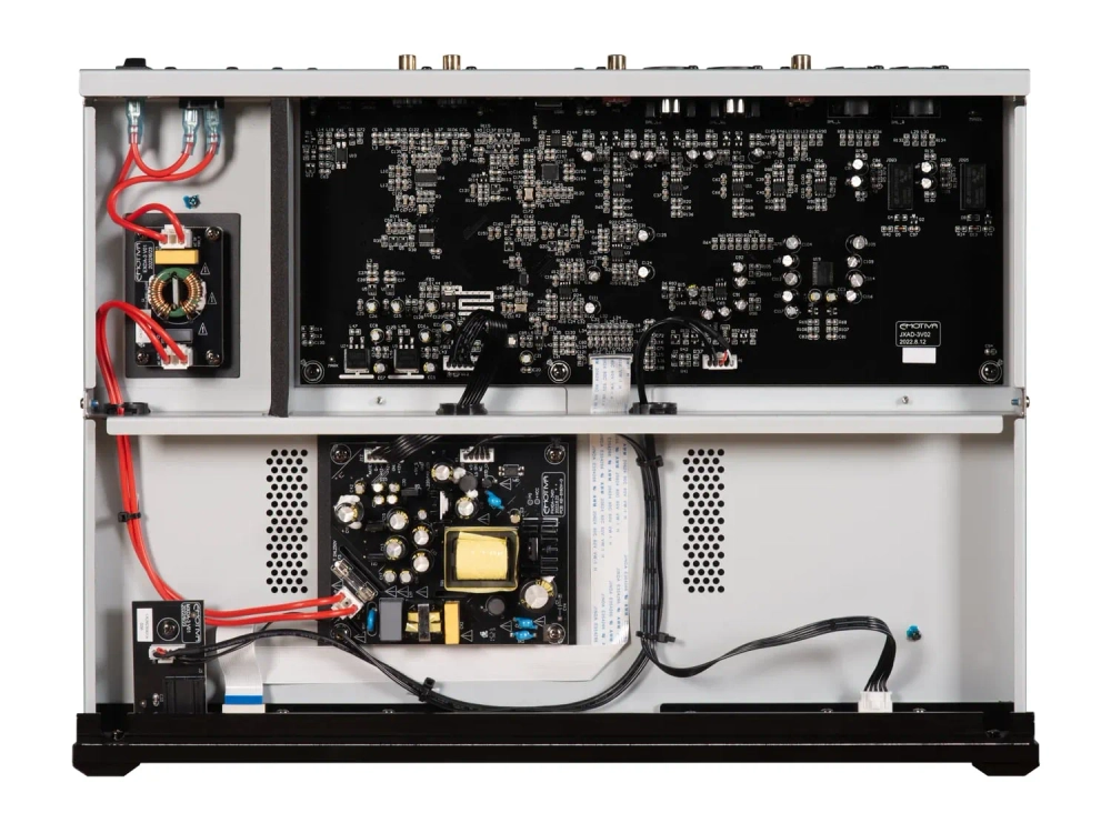 Emotiva XDA-3 Стерео предусилитель