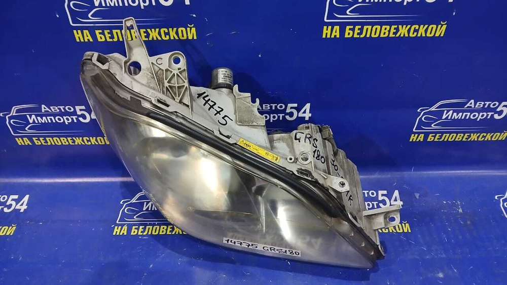 Фара передняя правая TOYOTA CROWN 2003-2008