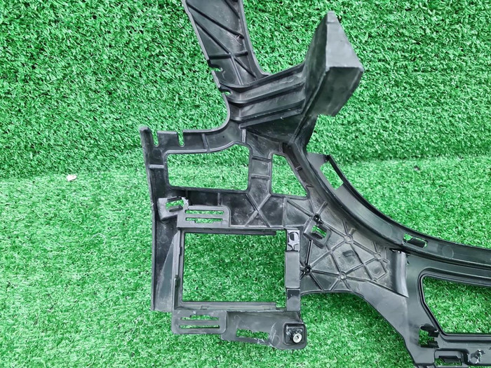 Кронштейн бампера Mercedes GLE c292 (15-19) AMG