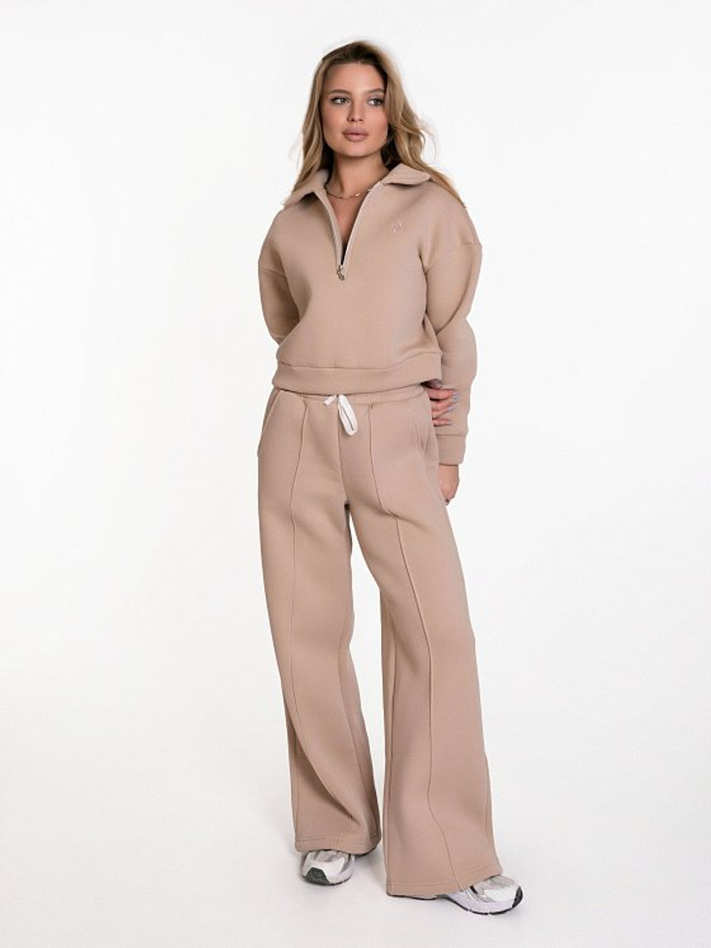 Костюм с начесом бежевый