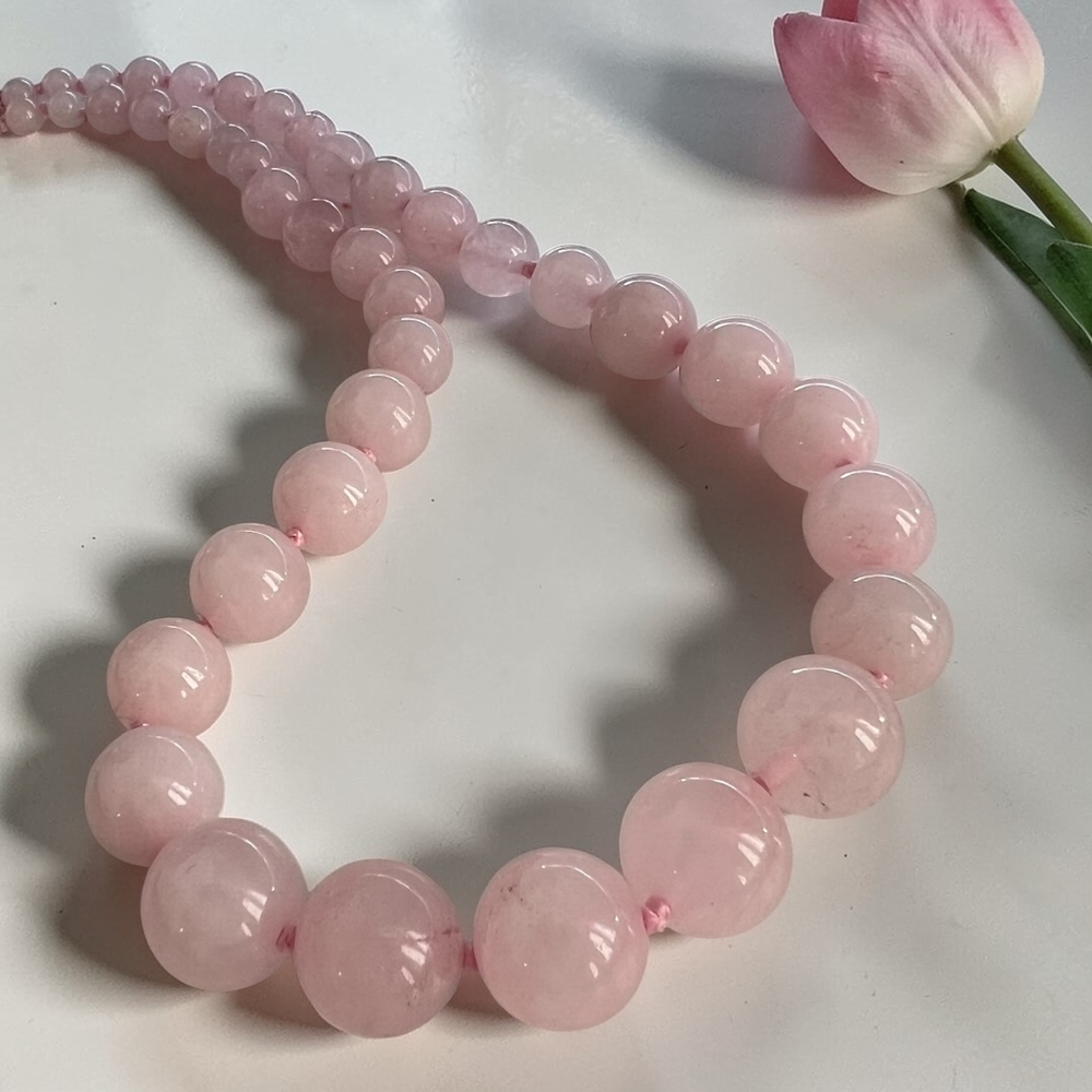 Бусы. Лепестки Амура. Розовый кварц