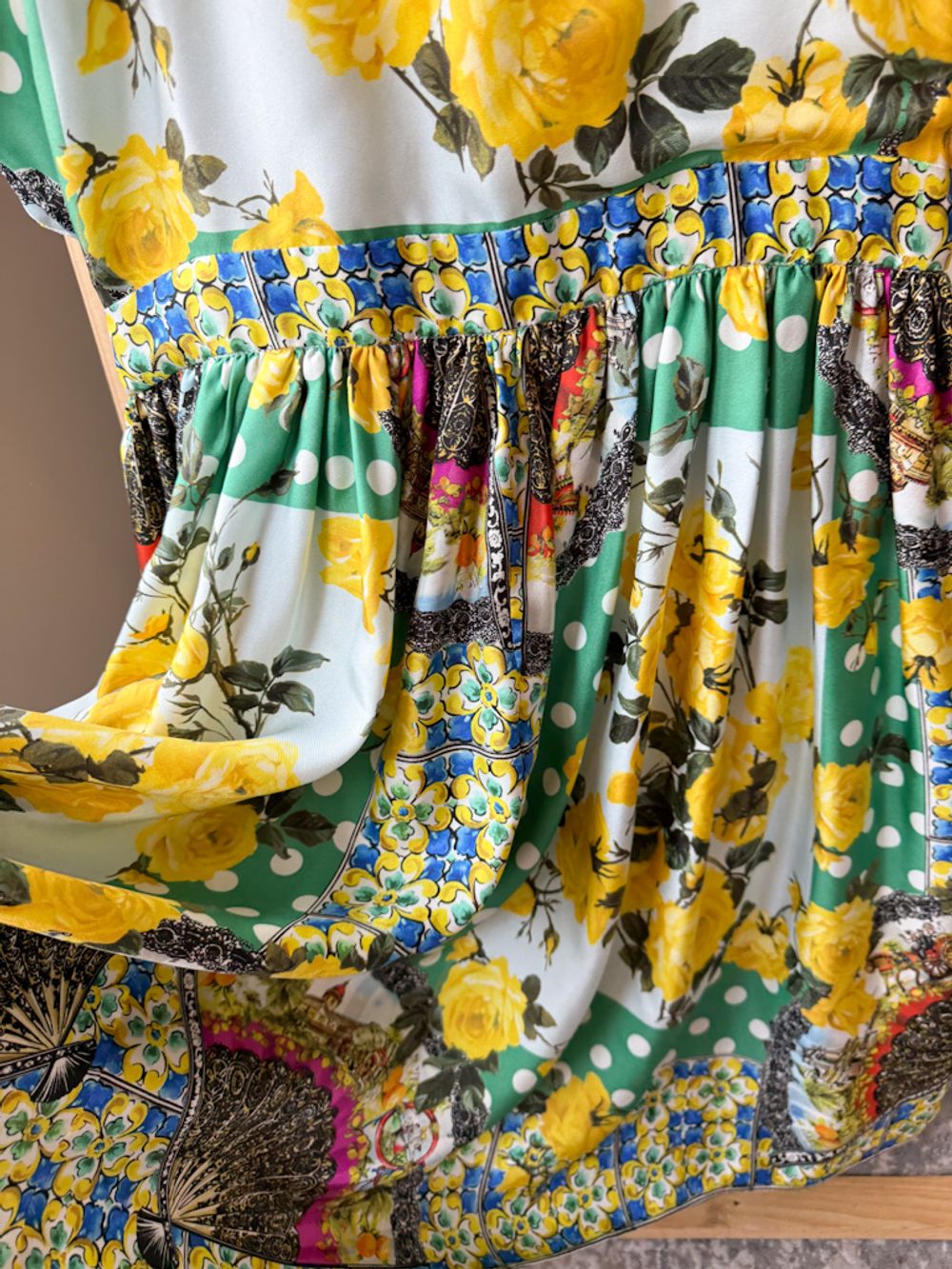 Шелковое платье Dolce&Gabbana, 152