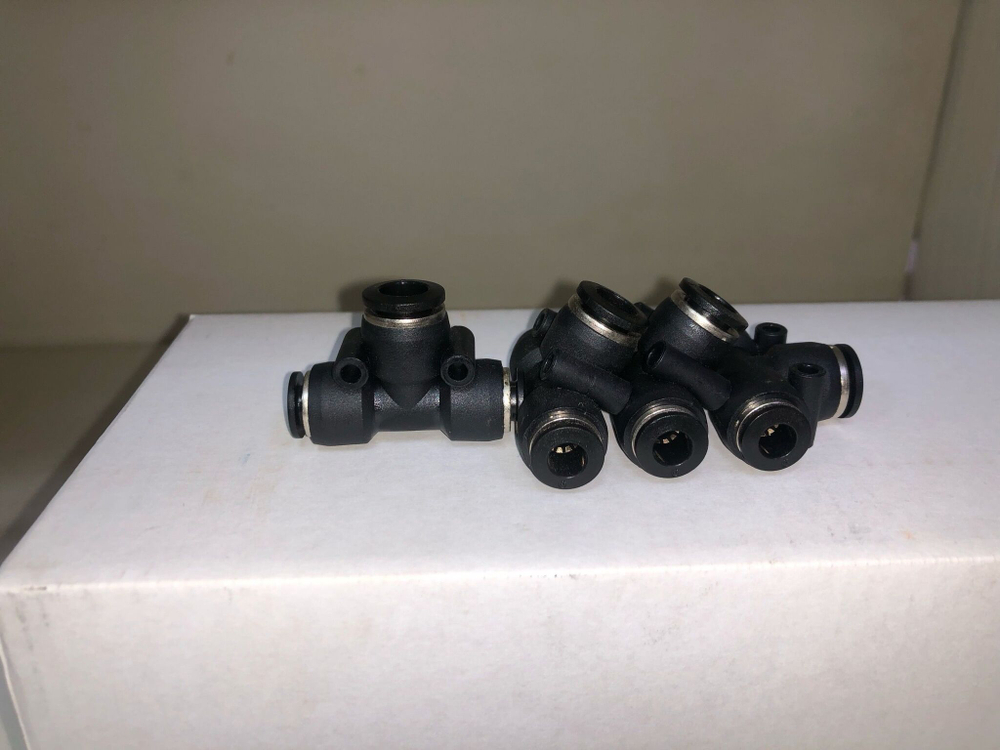 Фитинг пластиковый прямой черный 10мм 2шт Соединитель трубки ПВХ