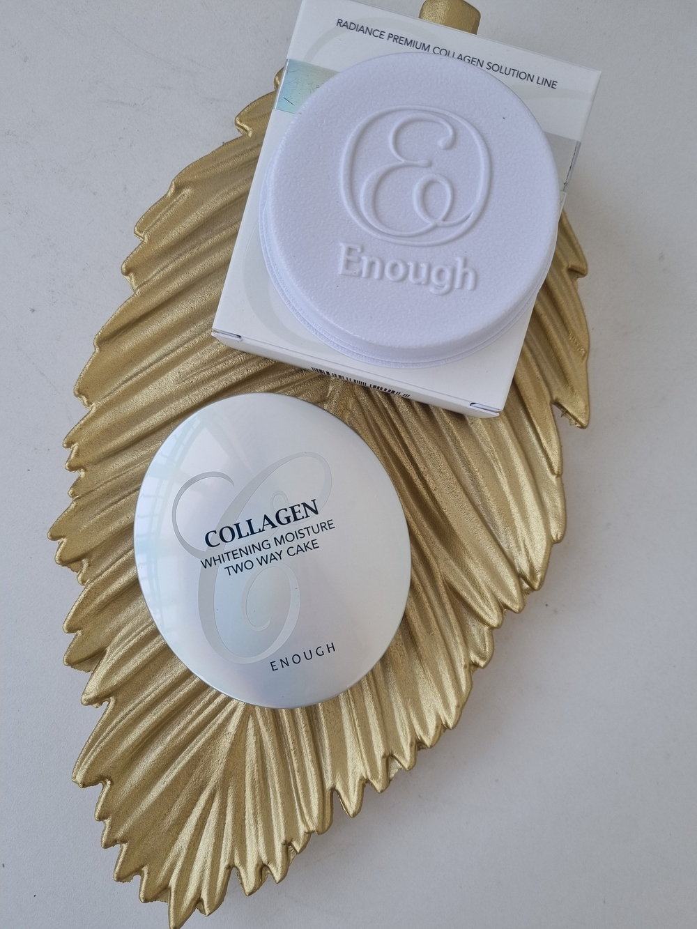 Пудра для светлой кожи со сменным блоком Enough Collagen Whitening Moisture SPF30 PA+++ 21 тон