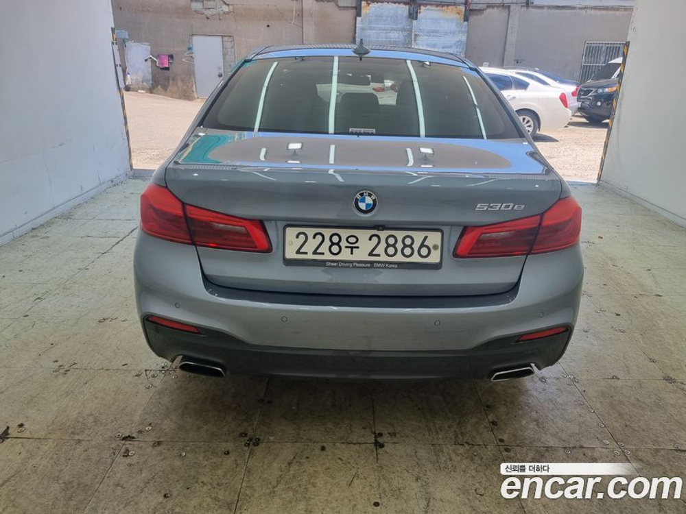 BMW 5 Series (G30) 530e M Sports (06.2020)