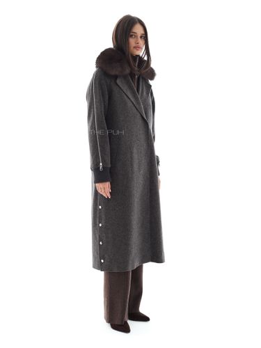 Серое кашемировое пальто с воротом из лисы