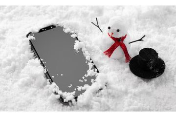 Компактные смартфоны для зимнего сезона