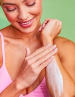 Лосьон для тела Tree Hut Pink Hibiscus Moisturizing body lotion 251 мл