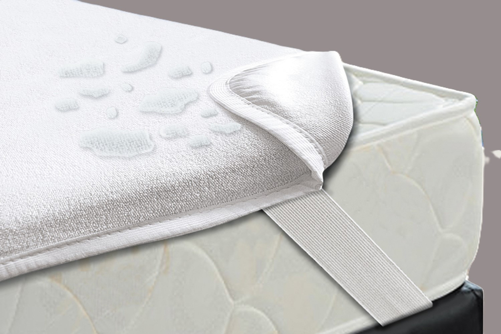 Наматрасник непромокаемый с 4-мя резинками