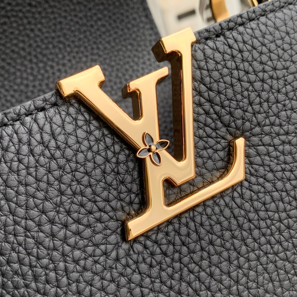 Louis Vuitton Capucines BB