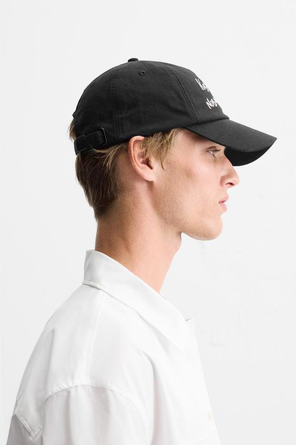 ZARA КЕПКА С ВЫШИТОЙ НАДПИСЬЮ, ЧЕРНЫЙ