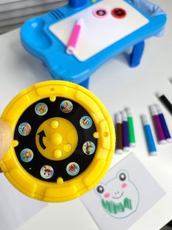 Доска для рисования с проектором, 12 фломастеров в комплекте (201171914)