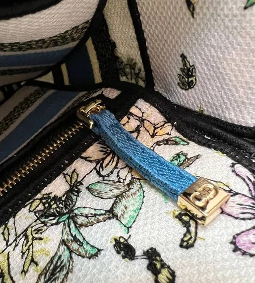 Сумка для женщин Dior Lady D-lite, модель среднего формата белый
