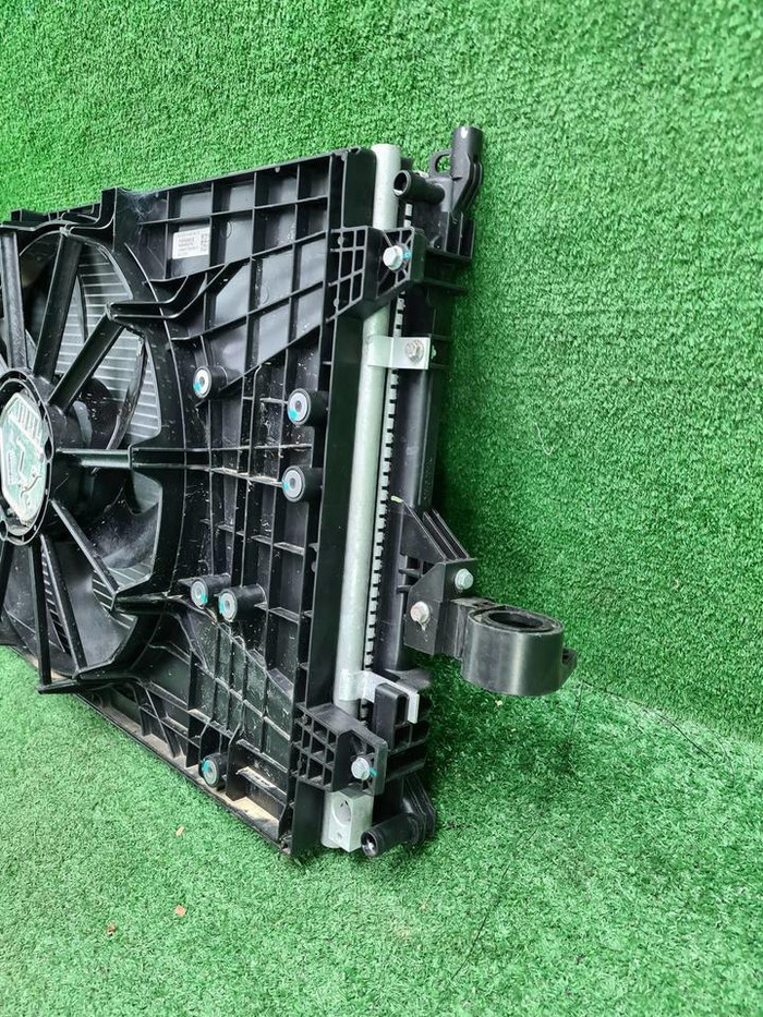 Кассета радиаторов Zeekr 001 (2021-н.в.)