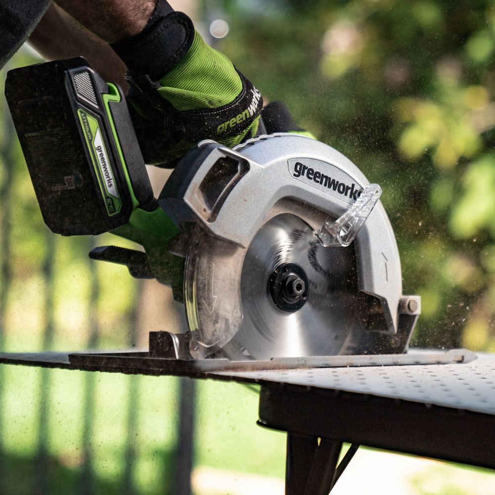 Дисковая пила акк. Greenworks GD24CS, 24V,б/щет,185х20мм, 4500 об/мин, рез 63мм,1х4Ач,ЗУ,кор (1500907CUB)