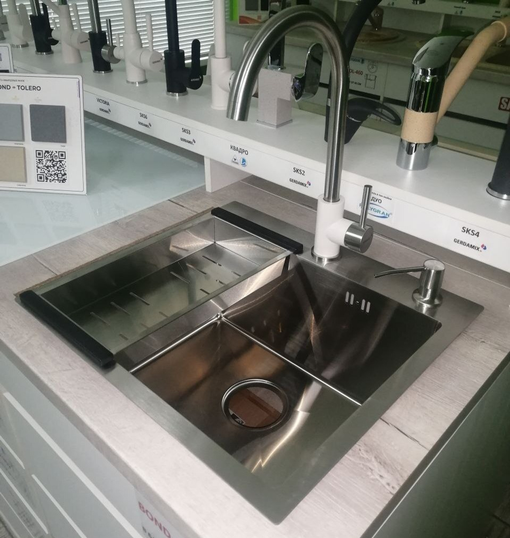 Мойка AVINA 500*450*230 сатин, смеситель KALAMBO белый