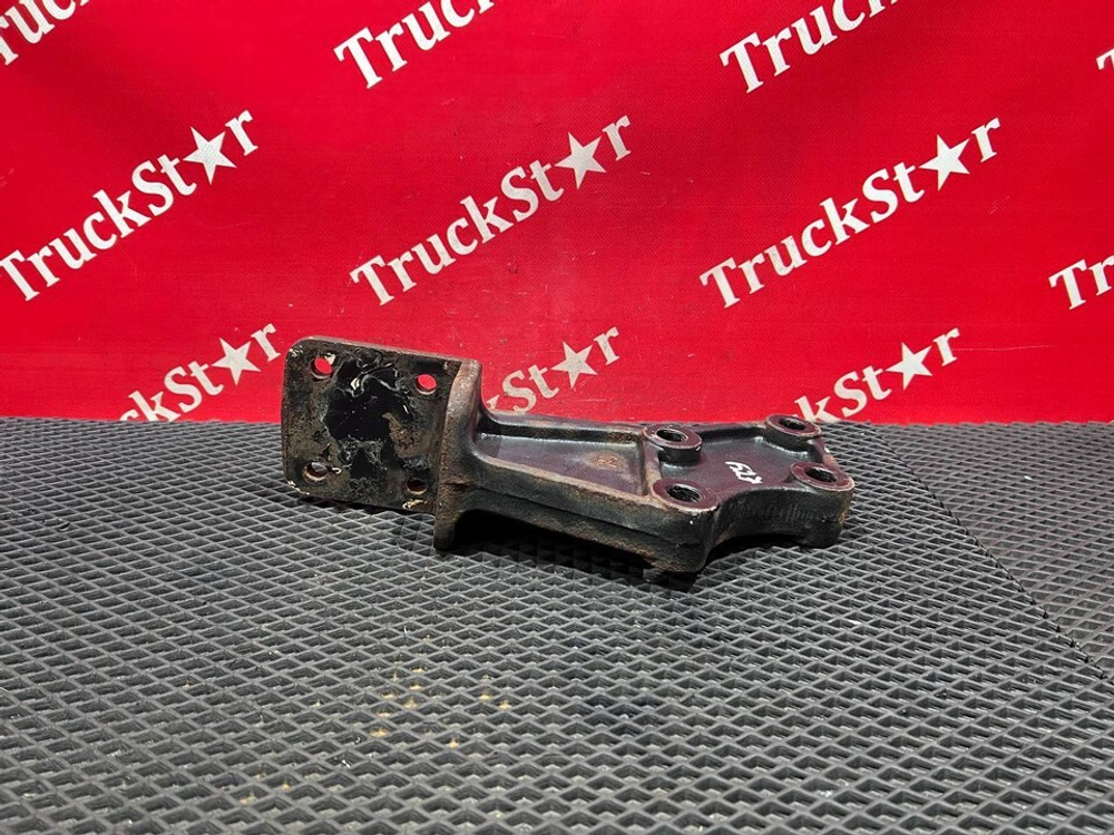 Кронштейн усилителя бампера