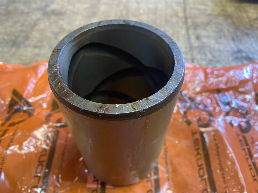 Втулка 15606934