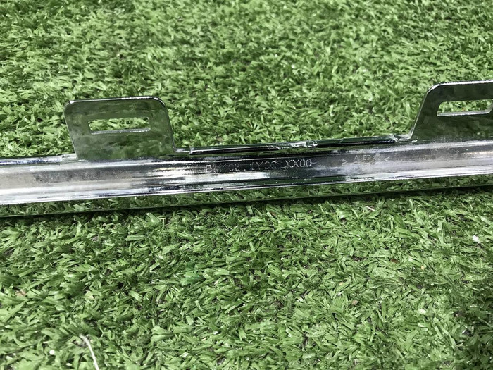 Молдинг решетки радиатора Mini Countryman F60 (2016-2020)