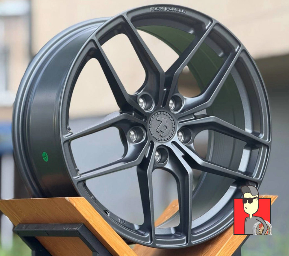 Комплект дисков Titan Forged FlowForm TF51 18x8 et40 5x108
