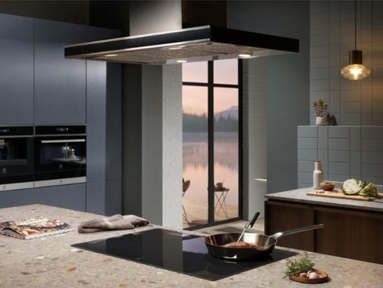 Электрический духовой шкаф Electrolux VKL8E00X