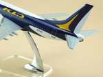 Модель самолета Boeing 737-300 (М1:100, KD Avia)
