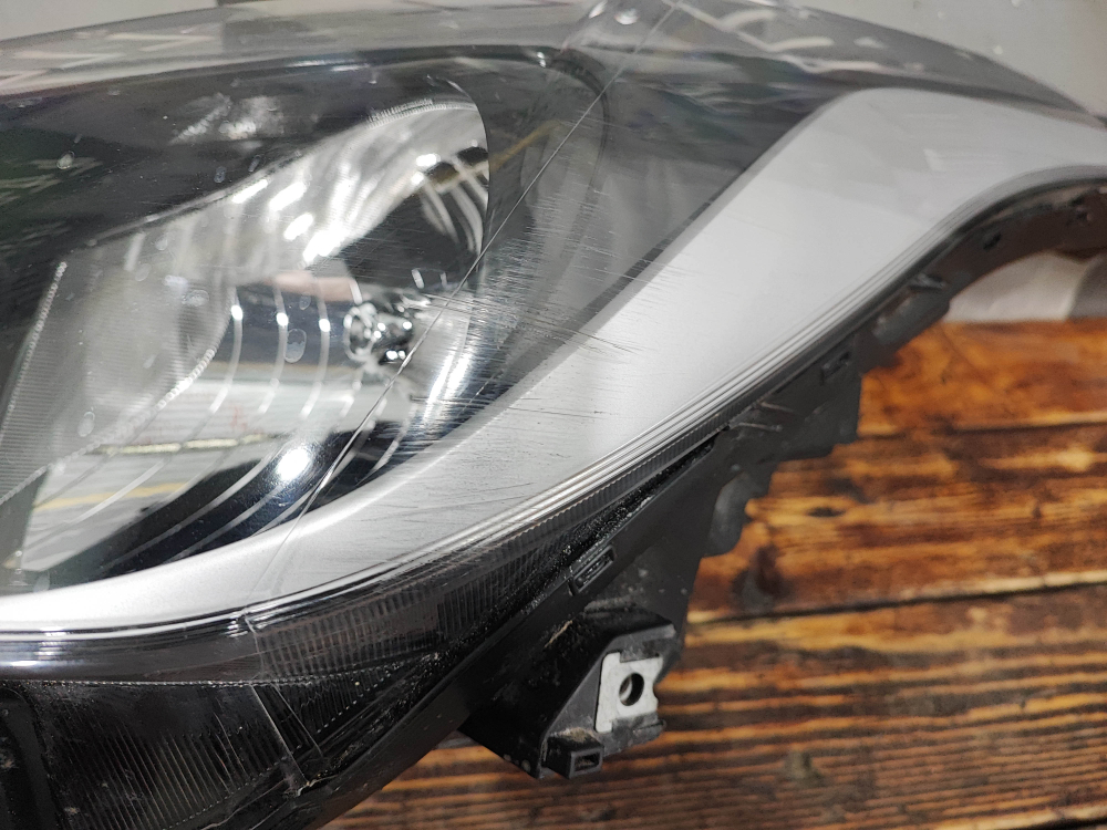 Фара левая Kia Rio 4 (FB) 17-20 Б/У Оригинал 92101H0000