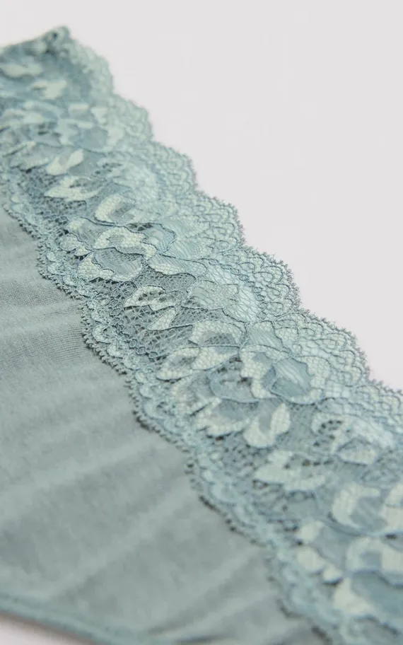 19032 Трусы стринги