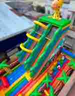 Коммерческий надувной батут «Зоопарк» с крышей, 15*7*9 м.