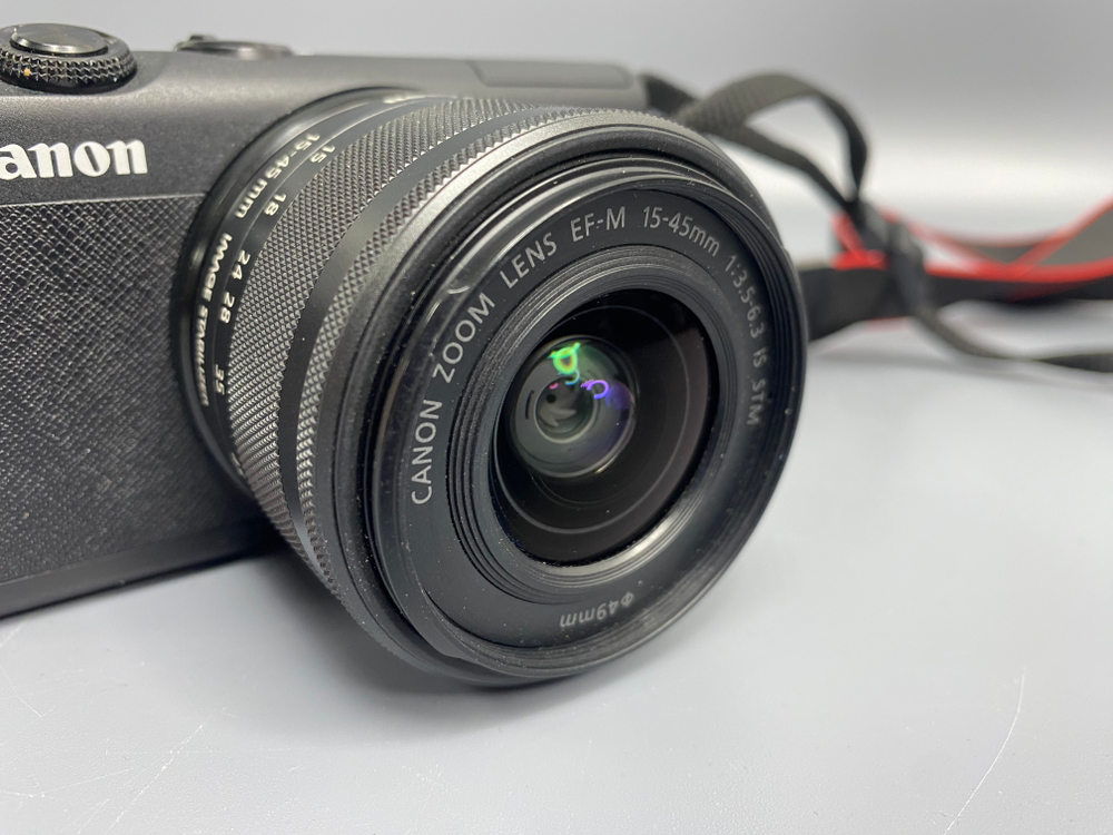 Canon EOS M200 Kit 15-45mm 6000 кадров