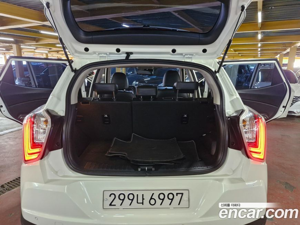 KG Mobility (Ssangyong) Very New Tivoli Бензин 1.5 2WD (10.2020)