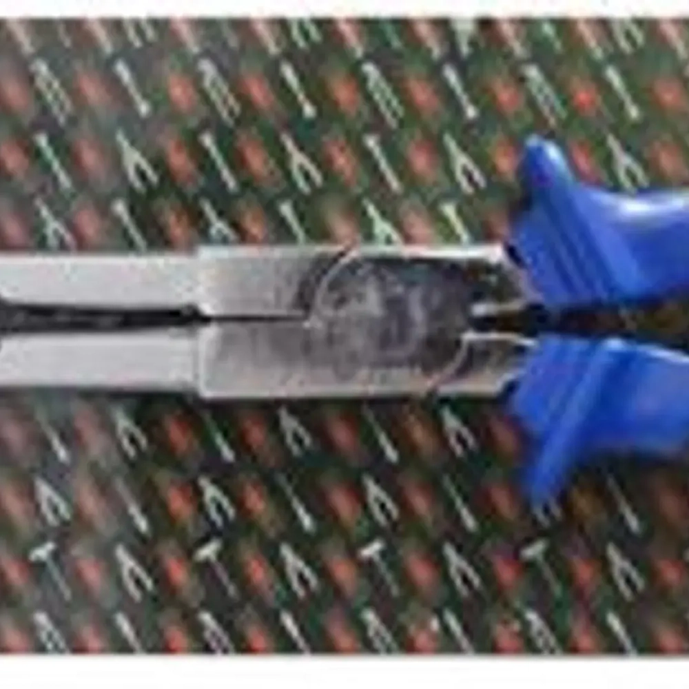 Клещи для коннектора свечи накаливания, в блистере RockForce##Rock FORCE RF-9G1001