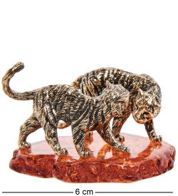 Народные промыслы AM-3185 Фигурка «Тигры Саванна» (латунь, янтарь)