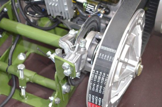 Мотобуксировщик KOIRA T15 E PRO (15 л/с) электростартер