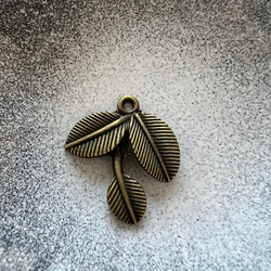 Подвеска дерево-лист. Античная бронза. Фурнитура для изготовления украшений и аксессуаров.